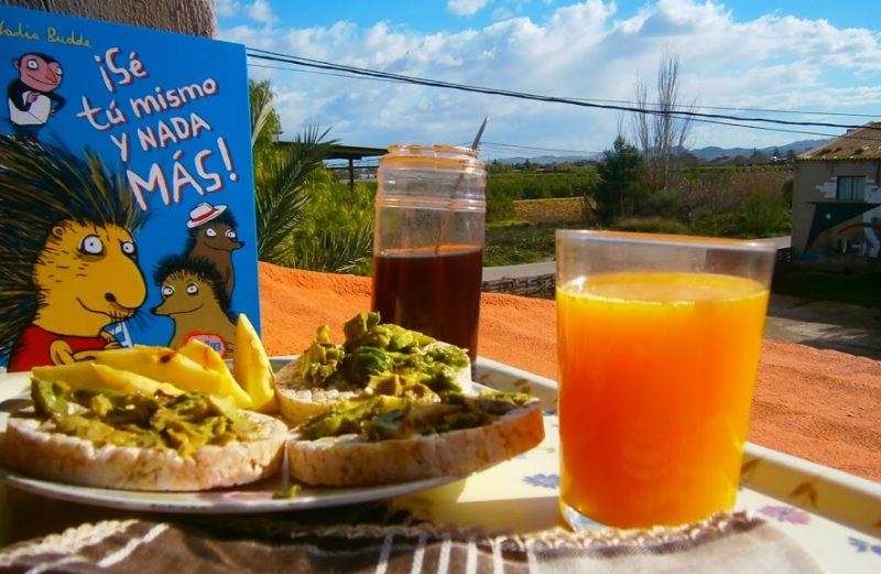 El fin de semana al desayunar, un nuevo cuento os vamos a contar…¡Sé tú mismo y nada más!